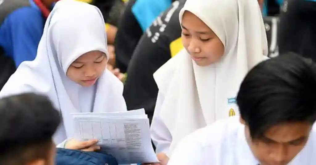 Dokumen Memohon Bantuan eWallet RM300 Dokumen Memohon Bantuan eWallet RM300