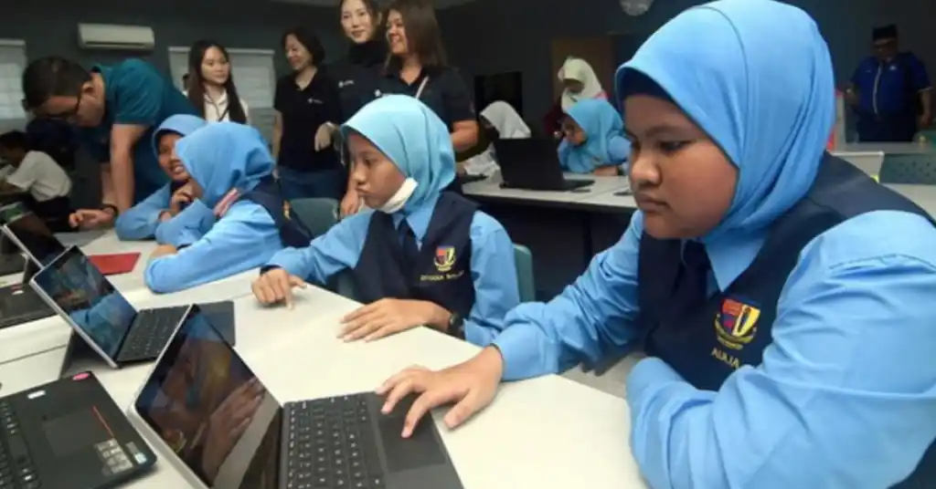Kelebihan dan Kekurangan Pinjaman Komputer Kerajaan Kelebihan dan Kekurangan Pinjaman Komputer Kerajaan