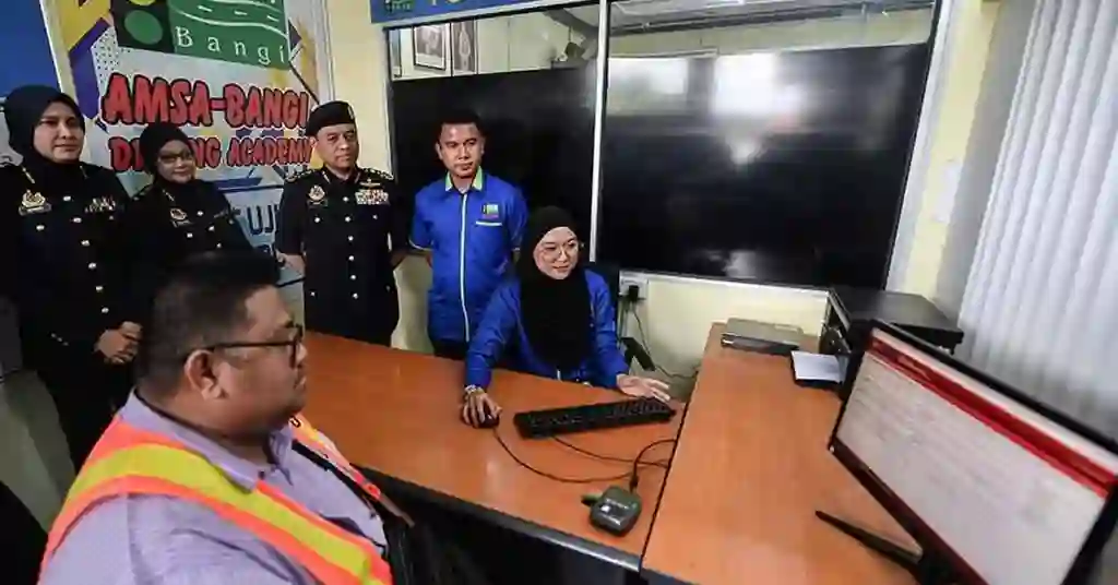 Syarat Kelayakan Program Peralihan Lesen B Full Syarat Kelayakan Program Peralihan Lesen B Full